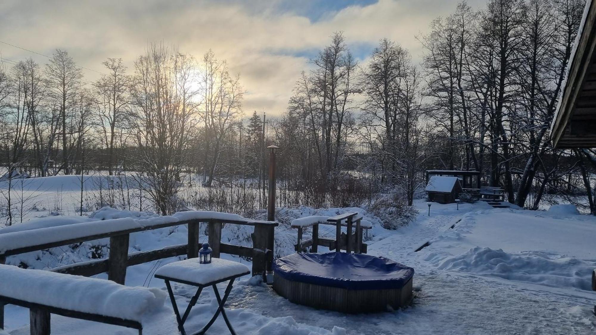 Villa Kivikoski Pyhtaa ภายนอก รูปภาพ